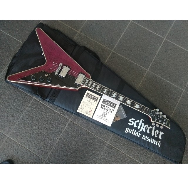 使い勝手の良い V-1 SCHECTER custom AD-V-1-CTM 美品 エレキギター 使い勝手の良い V-1 SCHECTER custom AD-V-1-CTM 美品 エレキギター