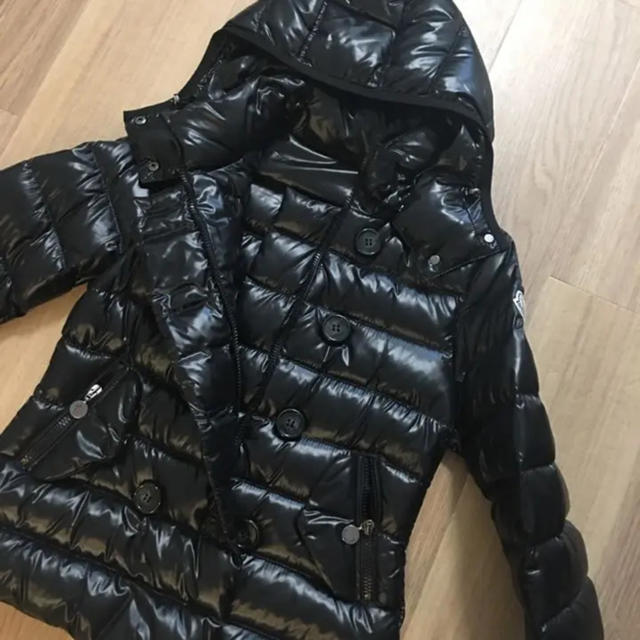 MONCLER(モンクレール)の正規品 モンクレール ダウンジャケット ダウンコート  ダウン レディースのジャケット/アウター(ダウンコート)の商品写真