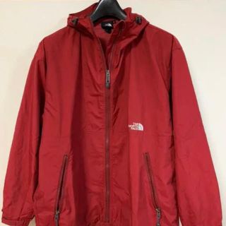 ザノースフェイス(THE NORTH FACE)のTHE NORTH FACE  ナイロンパーカー　赤　メンズSサイズ(ナイロンジャケット)