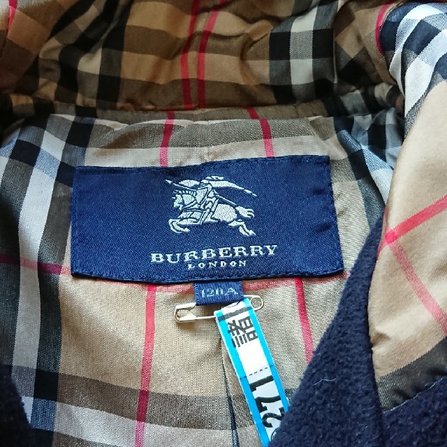 BURBERRY(バーバリー)のBURBERRY 120㎝ ダッフルコート キッズ/ベビー/マタニティのキッズ服女の子用(90cm~)(コート)の商品写真