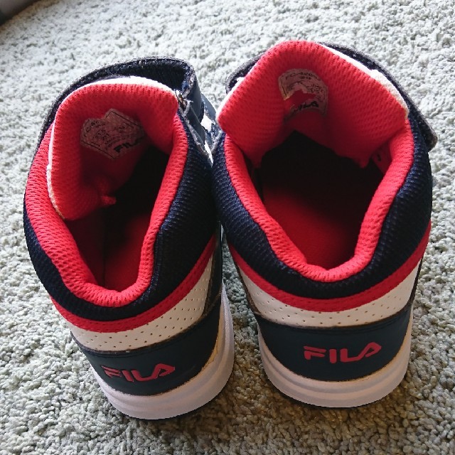 FILA(フィラ)のレルム様専用☆FILA ハイカット ダンス シューズ 21.5cm  キッズ/ベビー/マタニティのキッズ靴/シューズ(15cm~)(スニーカー)の商品写真