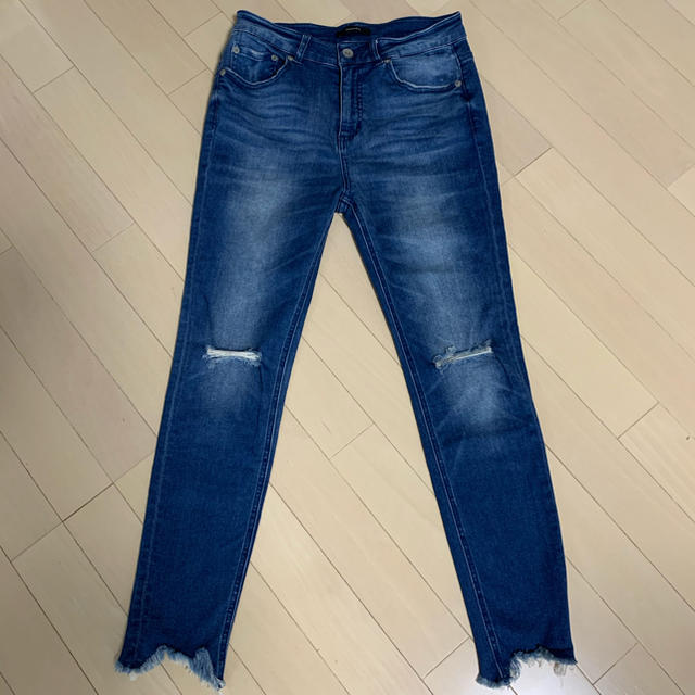 JEANASIS(ジーナシス)のJEANASIS ダメージジーンズ レディースのパンツ(デニム/ジーンズ)の商品写真