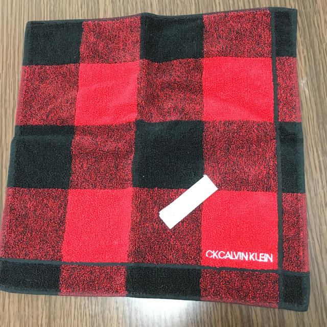 Calvin Klein(カルバンクライン)の新品タグ付き カルバンクライン Calvin Klein ハンドタオル レディースのファッション小物(ハンカチ)の商品写真