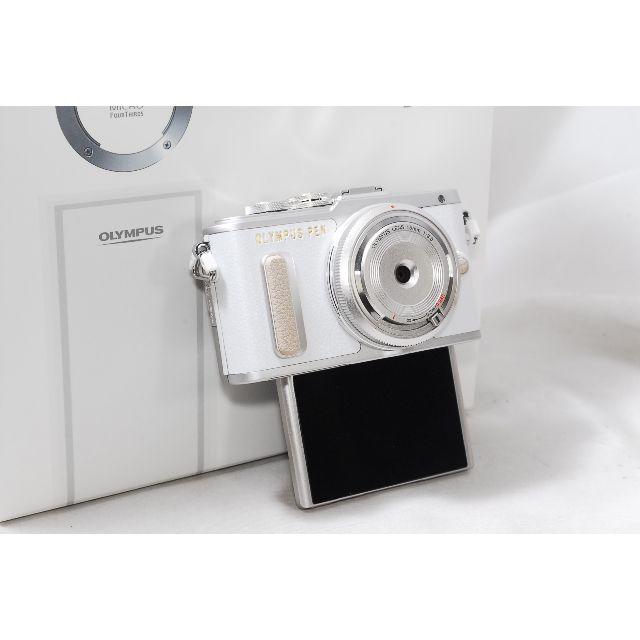 OLYMPUS(オリンパス)の❤️女性に大人気❤️OLYMPUS PEN E-PL8 大人気のホワイト♫ スマホ/家電/カメラのカメラ(ミラーレス一眼)の商品写真