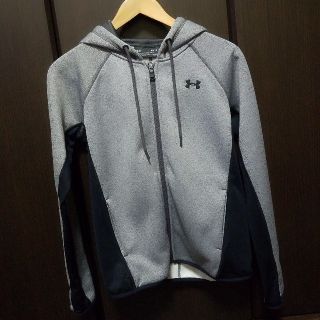 アンダーアーマー(UNDER ARMOUR)のアンダーアーマー パーカー(パーカー)