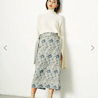 ルシェルブルー(LE CIEL BLEU)のBelted Floral Jacquard Skirt(ひざ丈スカート)