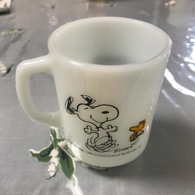 Vintage / Milk glass Mug peanuts  インテリア/住まい/日用品のキッチン/食器(グラス/カップ)の商品写真