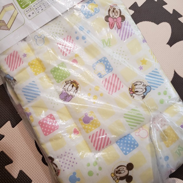 西松屋(ニシマツヤ)の【専用】ディズニー ベッドガード キッズ/ベビー/マタニティの寝具/家具(ベビーフェンス/ゲート)の商品写真