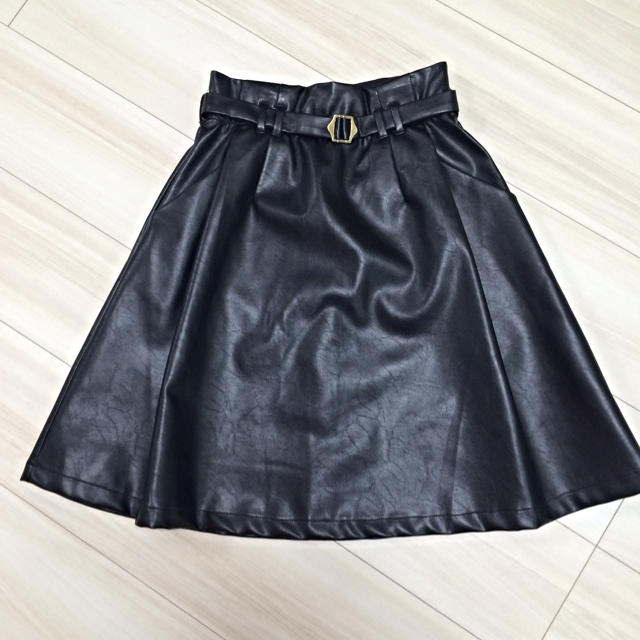 COCO DEAL(ココディール)のココディール♡フェイクレザースカート レディースのスカート(ひざ丈スカート)の商品写真