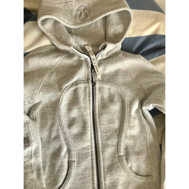 lululemon(ルルレモン)のlululemon   pullover hoodieちゃーみー様用 レディースのトップス(パーカー)の商品写真