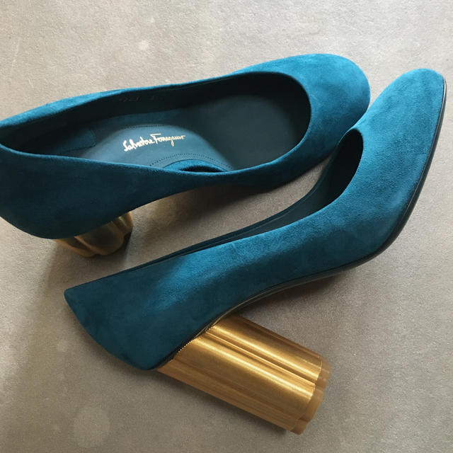 Salvatore Ferragamo - 最終値下げ フェラガモ フラワーヒールパンプス