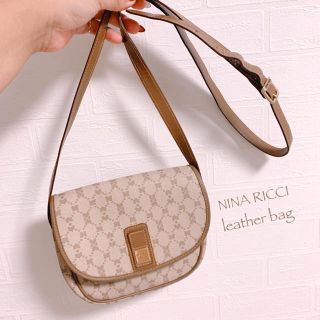 ニナリッチ(NINA RICCI)の【NINA RICCI】ラテカラー ショルダーバッグ 本レザー ヴィンテージ(ショルダーバッグ)