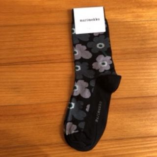 マリメッコ(marimekko)のマリメッコ　ソックス　黒✖️グレー(ソックス)