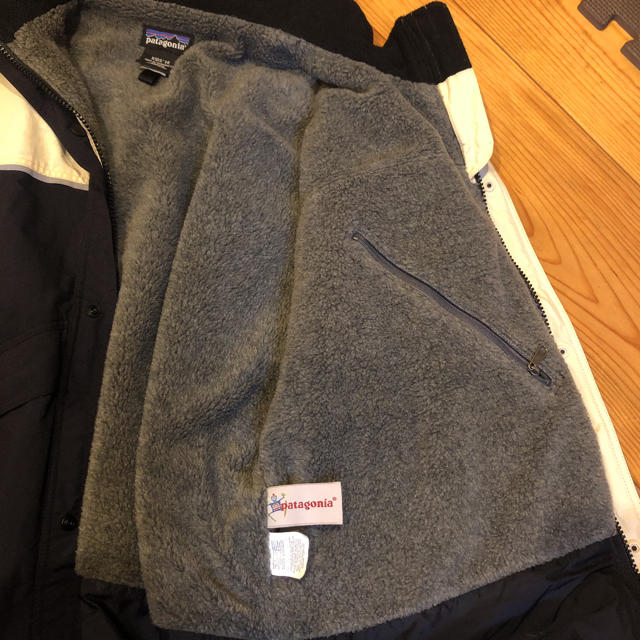 patagonia(パタゴニア)のPatagonia キッズ　ジャケット　 キッズ/ベビー/マタニティのキッズ服男の子用(90cm~)(ジャケット/上着)の商品写真