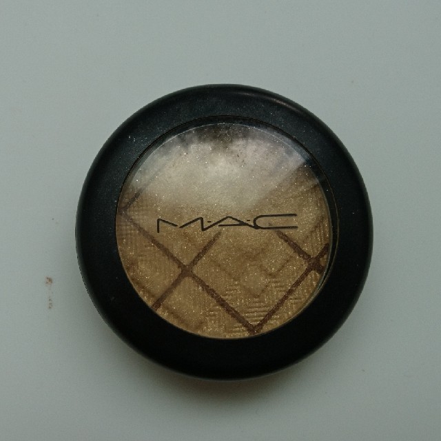 MAC(マック)のマック ラージアイシャドウ ゴールデン クラウン コスメ/美容のベースメイク/化粧品(アイシャドウ)の商品写真