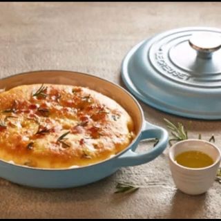 ルクルーゼ(LE CREUSET)のルクルーゼビュッフェキャセロール18センチ  テラスブルー（シュガーブルー）(鍋/フライパン)