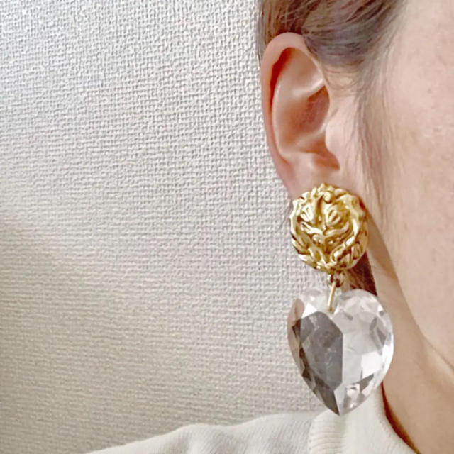 Lochie(ロキエ)の古着 vintage 大ぶりハートイヤリング レディースのアクセサリー(イヤリング)の商品写真