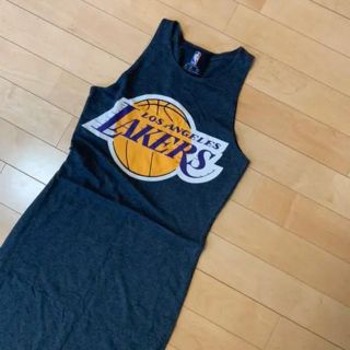 フォーエバートゥエンティーワン(FOREVER 21)のLAKERS ミニワンピース(ミニワンピース)