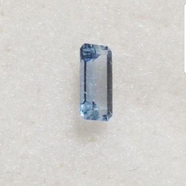 希少石　ジェレメジェバイト　ルース　0.22ct　ナミビア産　ジェムストーン ハンドメイドの素材/材料(各種パーツ)の商品写真