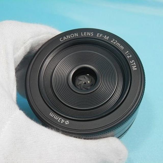 Canon(キヤノン)のCanon EF-M 22mm F2 STM ◆美品です！◆送料込み スマホ/家電/カメラのカメラ(レンズ(単焦点))の商品写真