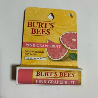 バーツビーズ(BURT'S BEES)の【新品.未使用】BURT'S BEES リップクリーム　ピンクグレープフルーツ(リップケア/リップクリーム)