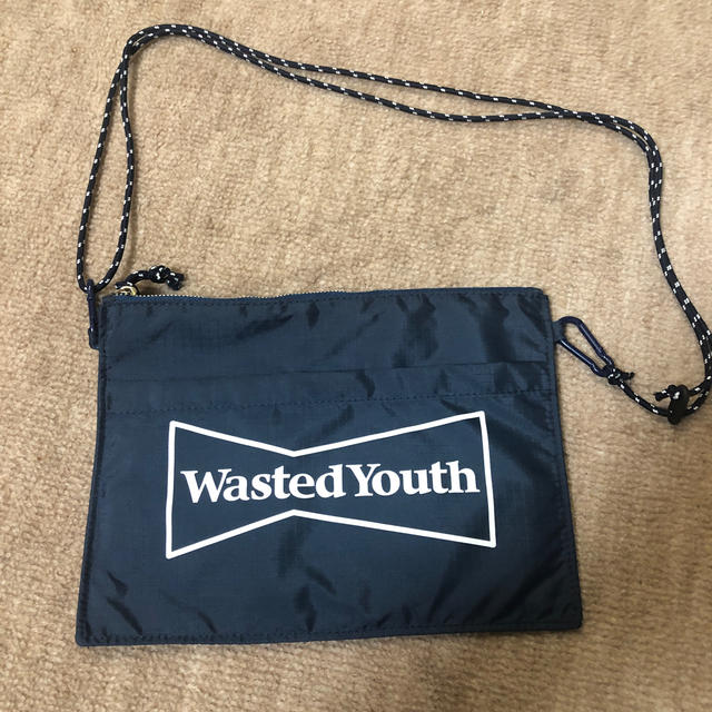 GDC(ジーディーシー)のwasted youth サコッシュ メンズのバッグ(ショルダーバッグ)の商品写真