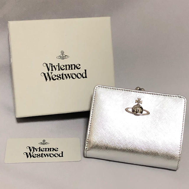 Vivienne Westwood(ヴィヴィアンウエストウッド)のVivienne Westwood シルバー がま口財布　新品 レディースのファッション小物(財布)の商品写真