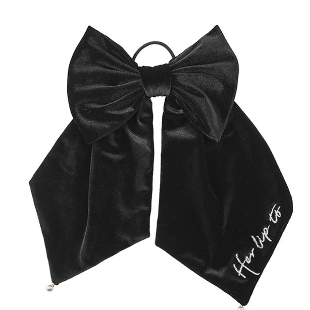 herlipto    Velvet Bow Scrunchie