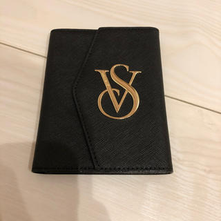 ヴィクトリアズシークレット(Victoria's Secret)のヴィクトリアシークレット　パスポートケース(旅行用品)