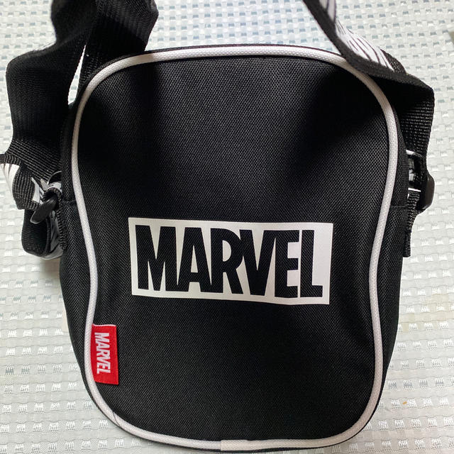 MARVEL(マーベル)のMARVEL マーベルショルダーバック レディースのバッグ(ショルダーバッグ)の商品写真