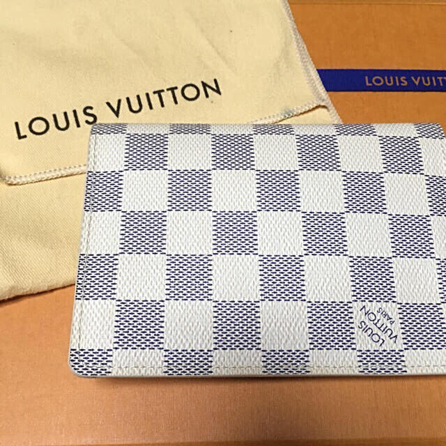 LOUIS VUITTON ダミエ アズール パスポートケース