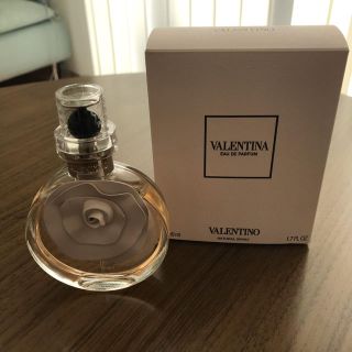 ヴァレンティノ(VALENTINO)のVALENTINO オーデパルファム　50ml 香水(香水(女性用))