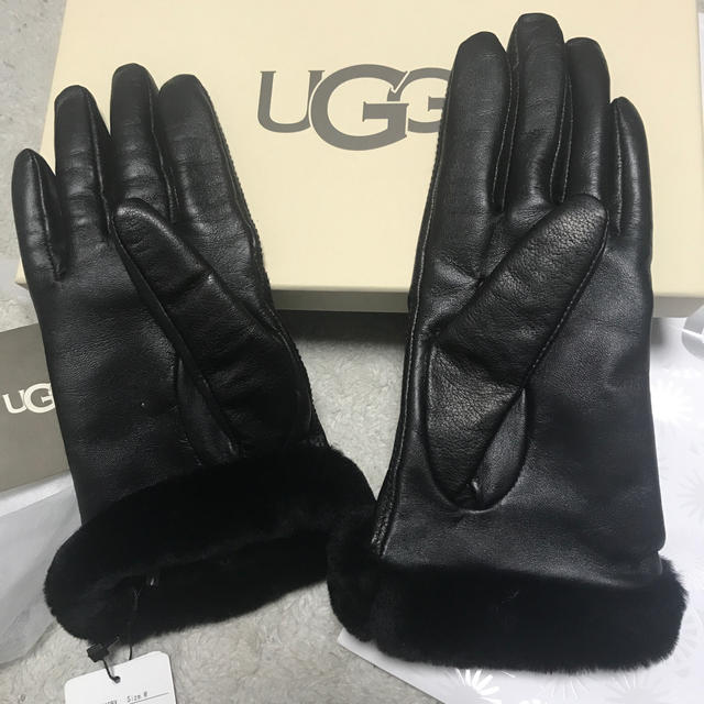 UGG レザー手袋　新品未使用