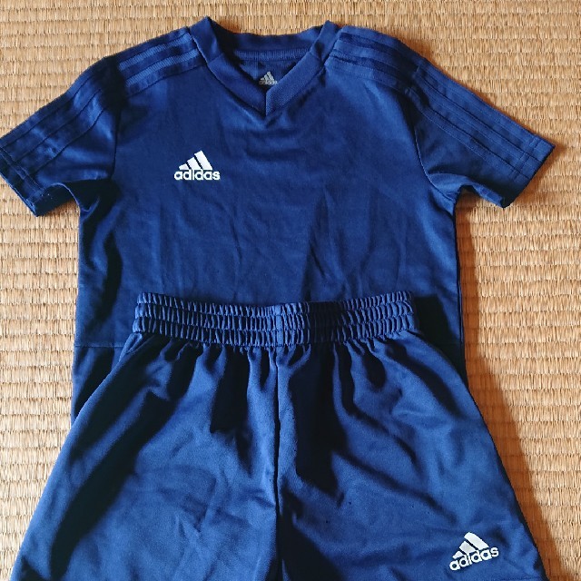 adidas(アディダス)のサッカー Jr. プラシャツ&パンツ  スポーツ/アウトドアのサッカー/フットサル(ウェア)の商品写真