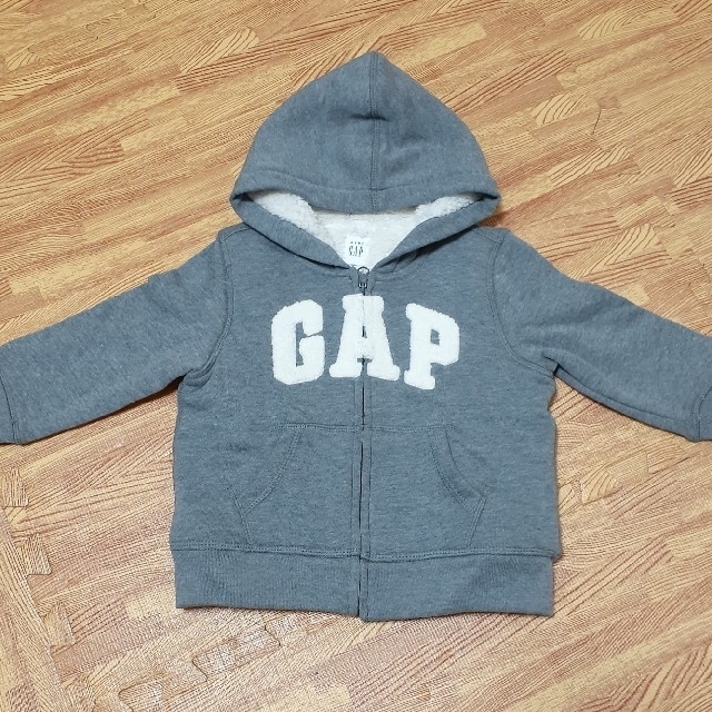 babyGAP(ベビーギャップ)のGAP ボアパーカー 新品 80 キッズ/ベビー/マタニティのベビー服(~85cm)(ジャケット/コート)の商品写真