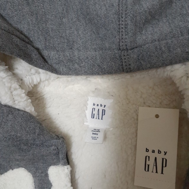 babyGAP(ベビーギャップ)のGAP ボアパーカー 新品 80 キッズ/ベビー/マタニティのベビー服(~85cm)(ジャケット/コート)の商品写真