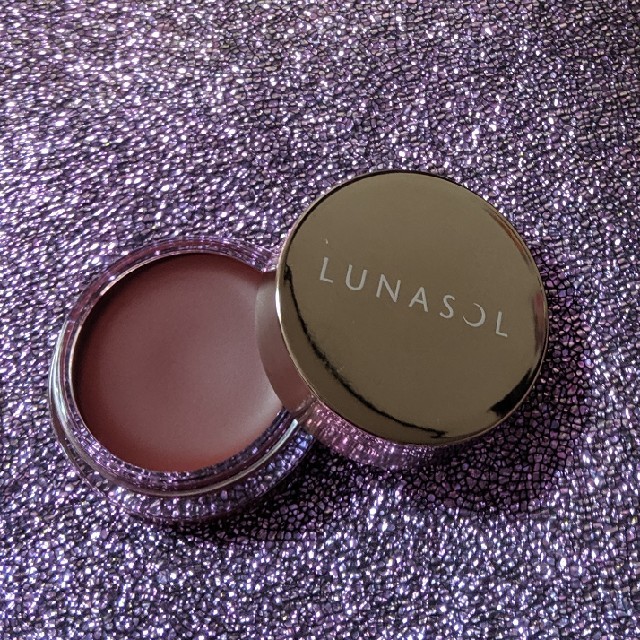 LUNASOL(ルナソル)のルナソル🌙クリスマスコフレホリデーフェイバリット2019　チーク、リップ コスメ/美容のベースメイク/化粧品(チーク)の商品写真