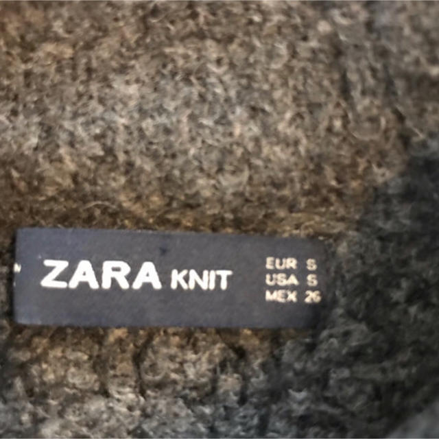 ZARA(ザラ)の[人気完売商品] ZARAスパンコールニットトップス　本日限定値下げ レディースのトップス(ニット/セーター)の商品写真