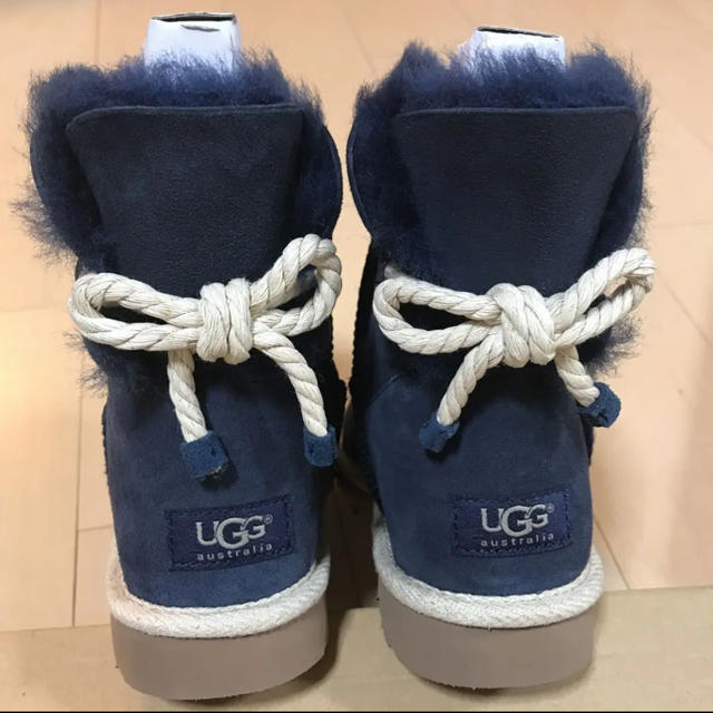 UGG ネイビー ムートンブーツ ショート - ブーツ