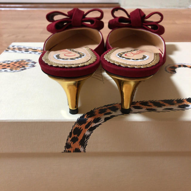 Charlotte Olympia(シャルロットオリンピア)の新品未使用　シャーロットオリンピア　リボンパンプス レディースの靴/シューズ(ハイヒール/パンプス)の商品写真