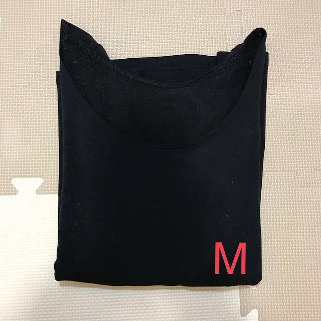 UNIQLO(ユニクロ)のユニクロ ヒートテック 極暖 M 黒 8分袖 レディースの下着/アンダーウェア(アンダーシャツ/防寒インナー)の商品写真