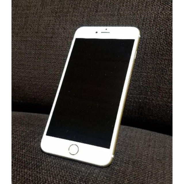 Apple(アップル)のiPhone 6 Plus Silver 64 GB docomo スマホ/家電/カメラのスマートフォン/携帯電話(スマートフォン本体)の商品写真