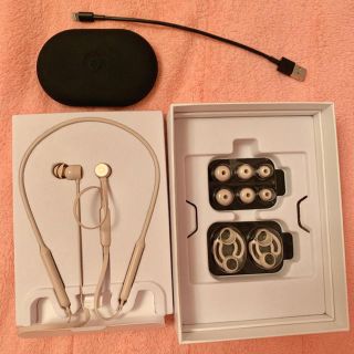 アップル(Apple)のbeatsX ベージュ(ヘッドフォン/イヤフォン)