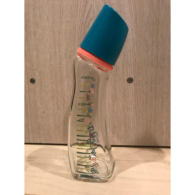 VETTA(ベッタ)のベッタの哺乳瓶セット(ガラス、プラ) キッズ/ベビー/マタニティの授乳/お食事用品(哺乳ビン)の商品写真