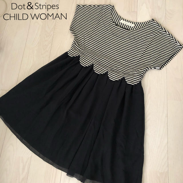 Dot&Stripes CHILDWOMAN(ドットアンドストライプスチャイルドウーマン)の＊綺麗め＊ Dot＆Stripes ボーダー スカラップ ワンピース レディースのワンピース(ひざ丈ワンピース)の商品写真