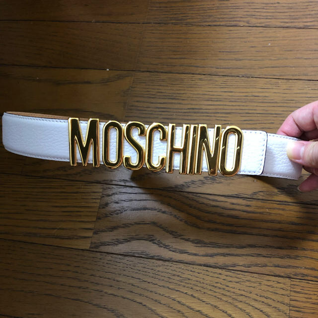 MOSCHINO(モスキーノ)のモスキーノ ベルト レディースのファッション小物(ベルト)の商品写真