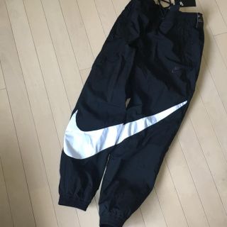 NIKE - NIKE ウーブンパンツ スウォッシュ ナイロンパンツ ブラック 黒 ...