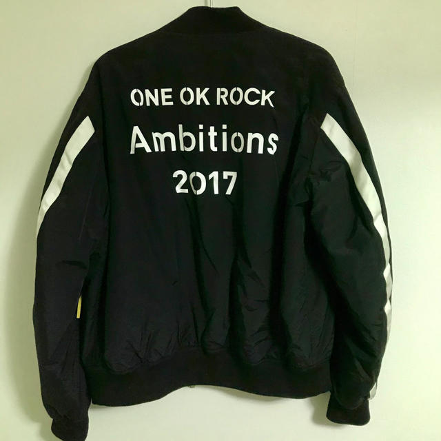 ONE OK ROCK(ワンオクロック)のONEOKROCK ambitions ma-1 ブルゾン　Mサイズ メンズのジャケット/アウター(ブルゾン)の商品写真