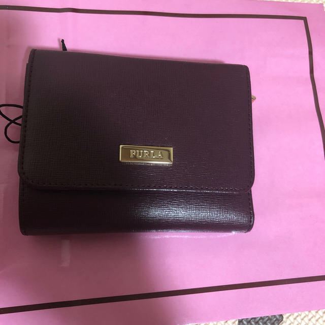 FURLA三つ折り財布