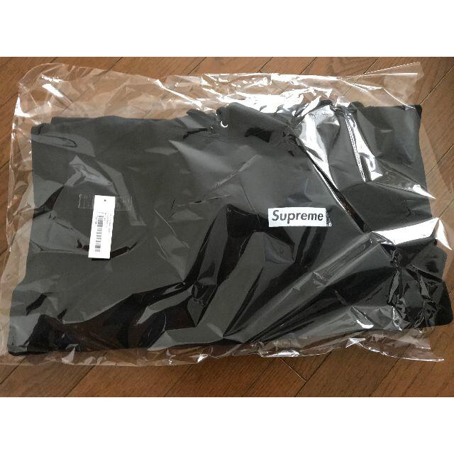 Supreme(シュプリーム)のStop Crying Hooded Sweatshirt メンズのトップス(パーカー)の商品写真